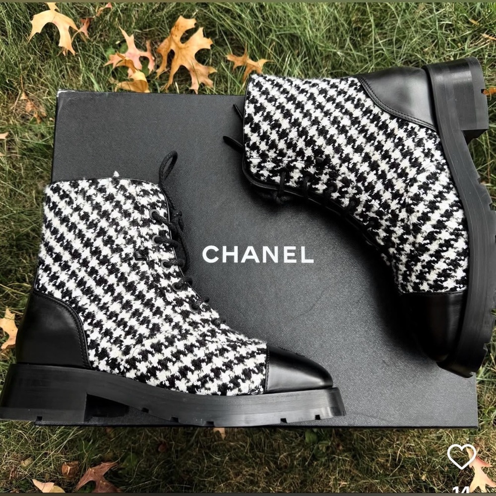NWT CHANEL Wool Tweed Black and White Lace Up Boots 36.5/6.5 - Picture 1 of 12